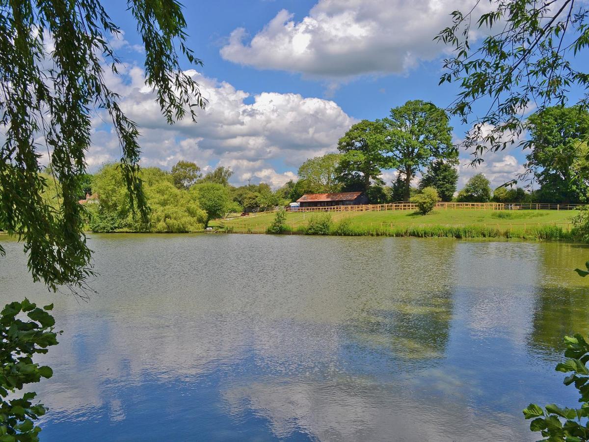 Lake House Cottage Finchingfield ภายนอก รูปภาพ